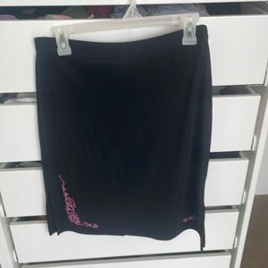 Black skirt with pink details